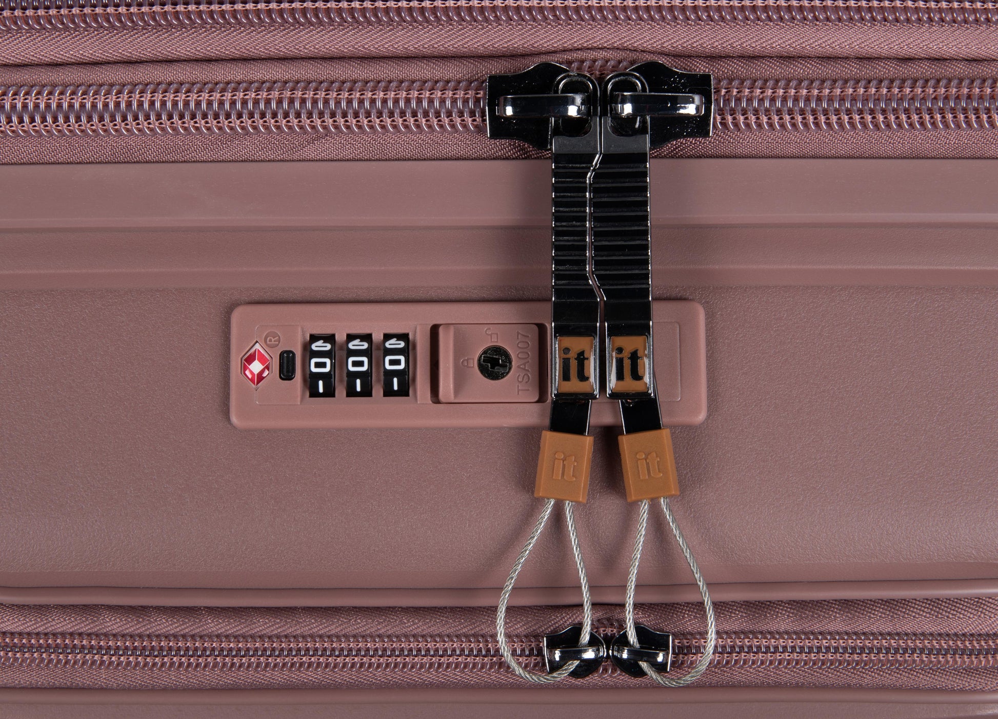 it luggage 3-Piece Set Illustrious Expandable Trolley Suitcases With 1 Year Warranty